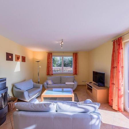 Storchenruh- Familienfreundliches Ferienhaus Mit Terrasse & Direkter Golfplatzlage Göhren-Lebbin Exterior foto