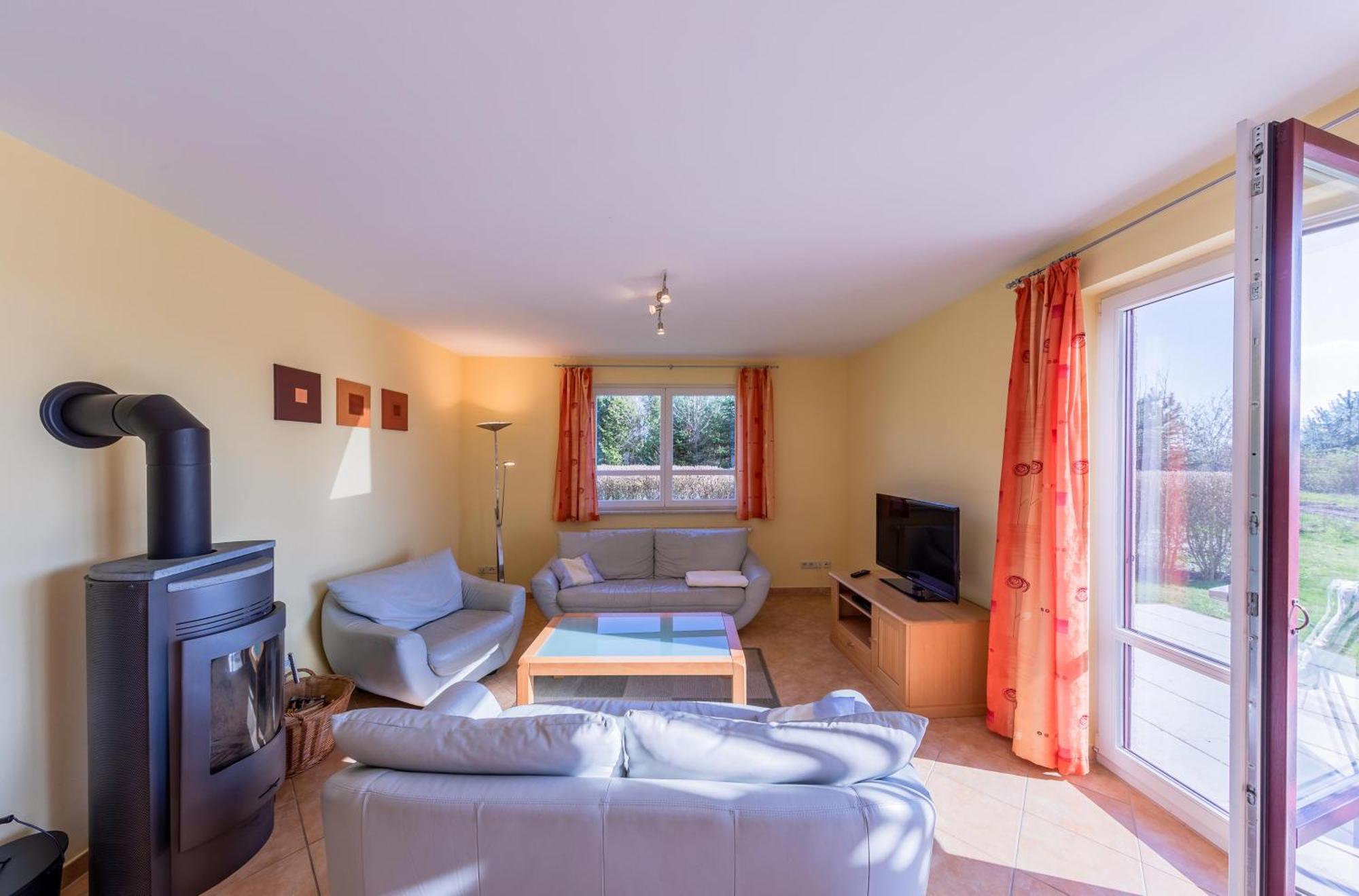 Storchenruh- Familienfreundliches Ferienhaus Mit Terrasse & Direkter Golfplatzlage Göhren-Lebbin Exterior foto