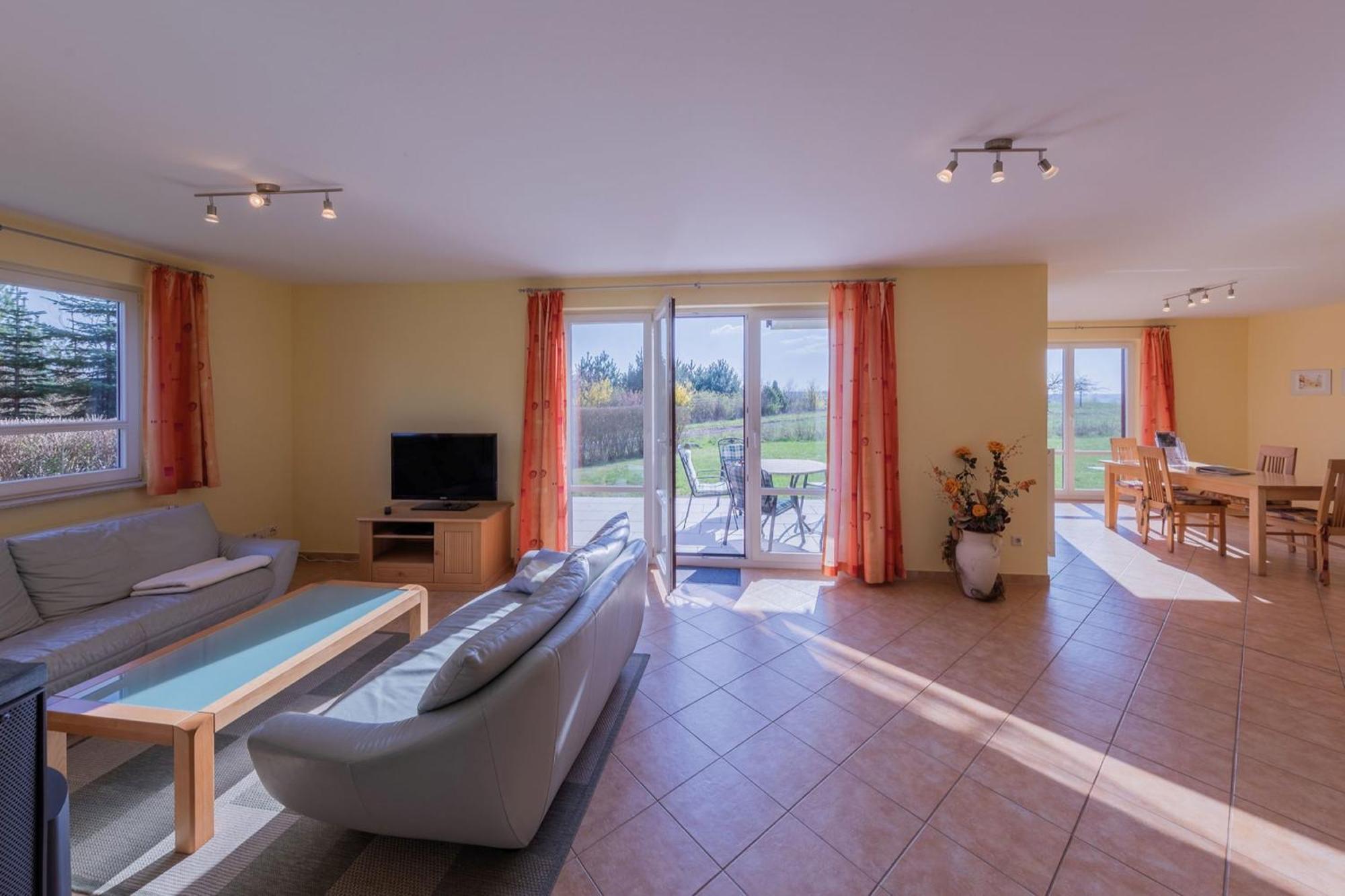 Storchenruh- Familienfreundliches Ferienhaus Mit Terrasse & Direkter Golfplatzlage Göhren-Lebbin Exterior foto